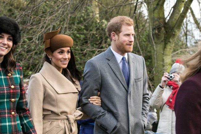 gamingpost_ca's tweet photo. Twitter Goes Nuts Over Royal Split Announcement -  https://t.co/hn2BpSLi8b https://t.co/INpVpsOpdb