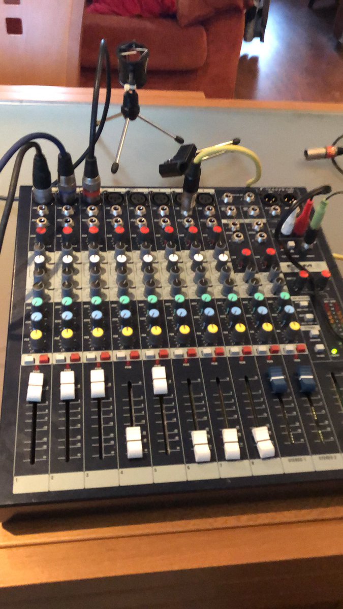 AmañeceQueNoEsPoco (@amanhece_poco) on Twitter photo 