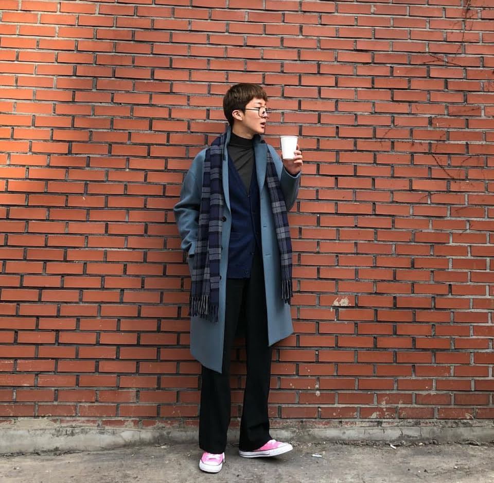 9. His fashion sense, he suits everything from casual boyfriend style til runway, we stan confident man #HappySeunghoonDay  #SayMyNameSeunghoon