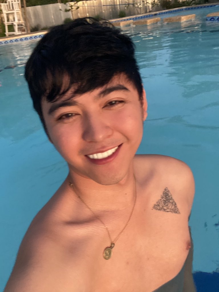 EdlesterV's tweet photo. Hello 🤗
#cebu https://t.co/IsfIb1eU9y