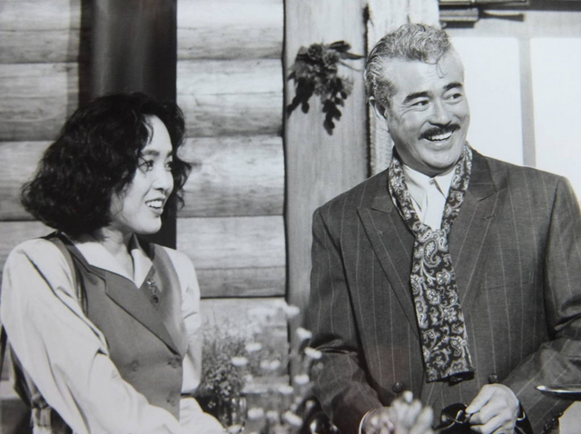 ট ইট র しがない三四郎 ちょっと一興 モノクロ 番宣用 カラー ドラマ シリーズ街 夢に見た日々 テレビ朝日 第1話 河へ行くまで 10 19放送 より 千葉真一 桃井かおり Retoro Mode