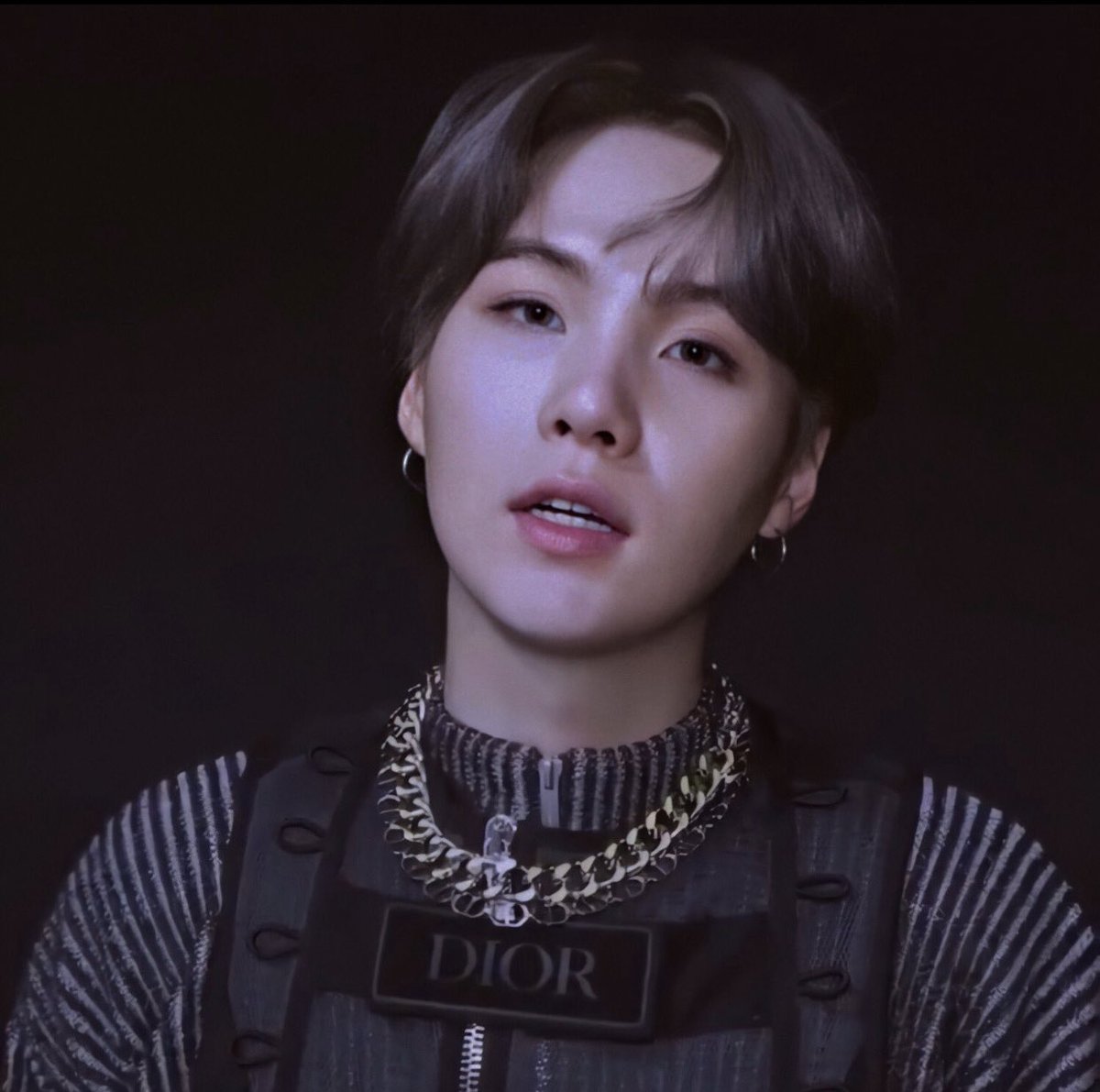 _starcourt_'s tweet photo. ✰~𝕴 𝖜𝖎𝖑𝖑 𝖉𝖊𝖑𝖊𝖙𝖊 𝖙𝖍𝖎𝖘 𝖙𝖜𝖊𝖊𝖙 𝖜𝖍𝖊𝖓 𝖎 𝖙𝖔𝖚𝖈𝖇 𝕸𝖎𝖓 𝖄𝖔𝖔𝖓𝖌𝖎~✰ https://t.co/HjH1gM7A9j