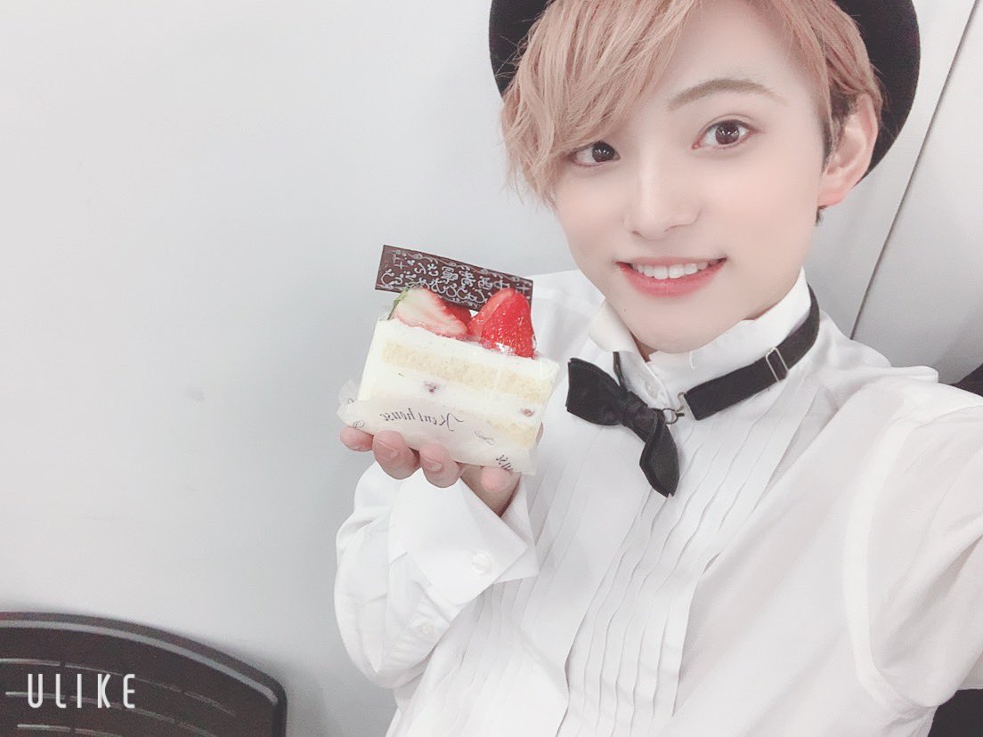 nissy_tabehodai's tweet photo. もりのみやQ's MALL BASEさんでのライブありがとうございました٩(ˊᗜˋ*)و！！！

大阪一発目のLIVEめちゃくちゃ楽しかったし、

サプライズでお誕生日のお祝いまでしていただけて本当に嬉しかったです(*ˊᵕˋ*)੭ ੈ！！

一緒にお祝いしてくれた皆さんもありがとうございました(๑˃̵ᴗ˂̵)！！ https://t.co/8hbTCVIefR