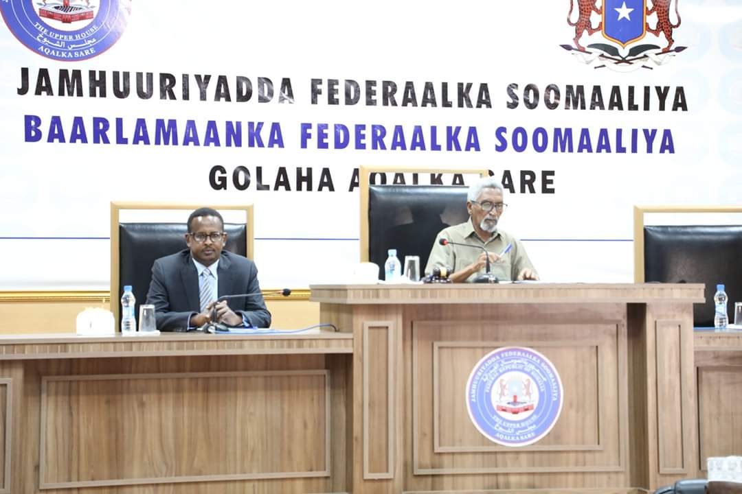 AdCommitte's tweet photo. Guddiga  KMG ee Diyaarinta Sharciga Dooorashooyinka Qaranka ee Golaha Shacabka ayaa Golaha Aqalka Sare ka hor-akhriyay Akhrinta 1aad Hindise Sharciyeedka Doorashooyink Qaranka Heer federal 
Shirka waxa gudominayay gudomiyaha aqalka sare mudane sen cabdi xashi https://t.co/pWMhXGAQGE