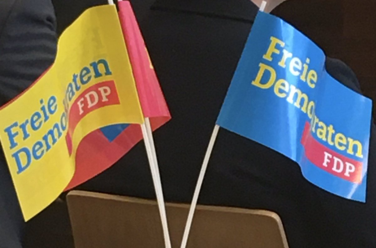 JG_Ripp's tweet photo. FDP Neujahrsempfang 2020 in Aschaffenburg, 😀 Klare Stellungnahme „Bodenwertzuwachssteuer ist absurd, harte Arbeit muss sich lohnen - Glück auf 🍀💪“, so MdB Dr. Marco Buschmann #FDP1920 @fdp @UweProbst @DFoest @fdpbay @FdpPfeffer @MarcoBuschmann @MdBKlein @JG_Ripp @fdpbt https://t.co/ebyumSN0Q3