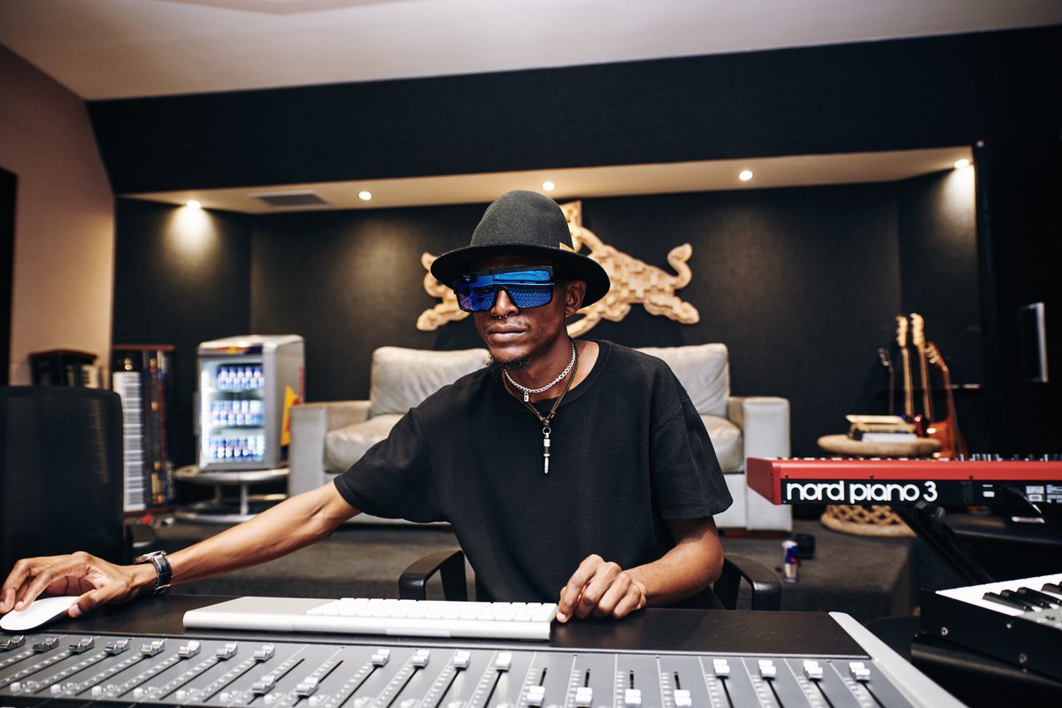 Red Bull South Africa 19 Was A Year At Red Bull Music Studios Cape Town Who S Ready For What S Loading In Redbullmusic Byjono Ashiqjphoto T Co Tkpvwdwoxg Red Bull South Africa 19 Was A Year At Red Bull Music Studios Cape Town Who S Ready For What S Loading In Redbullmusic Byjono Ashiqjphoto T Co Tkpvwdwoxg