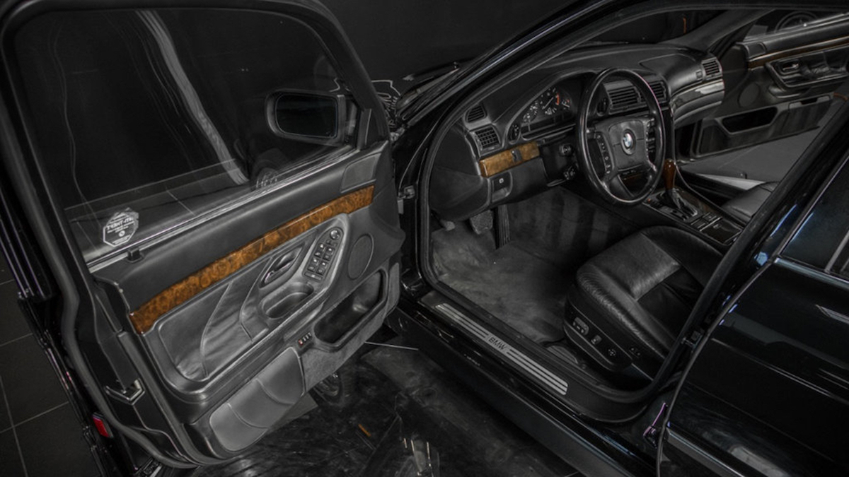 BMW 750il 2pac
