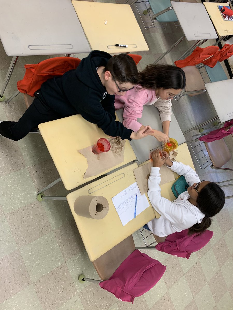 AhrensJ1's tweet photo. Students used their knowledge of ratios and proportional relationships to make the correct color orange food coloring from 2 parts red to 5 parts yellow. @Oldfield_MS @HarborfieldsCSD https://t.co/k4wkLatcOT
