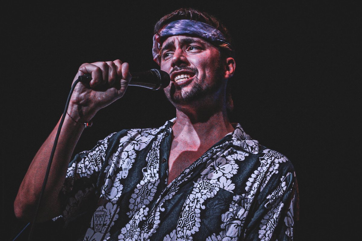 CONCIERTACO DE GLORIOSA ROTONDA (<a href="/GloriosaRotonda/">Gloriosa Rotonda</a>) 🚨 Repartieron temas pop divertidos y desenfadados de su nuevo trabajo 'En Apuros' y llenaron de frescura el <a href="/cafelapalma/">CAFE LA PALMA</a> ¡Bravos! <a href="/LimboStarrMad/">*Limbo ⭐️ Starr*</a> #GloriosaRotonda #CafeLaPalma #Madrid