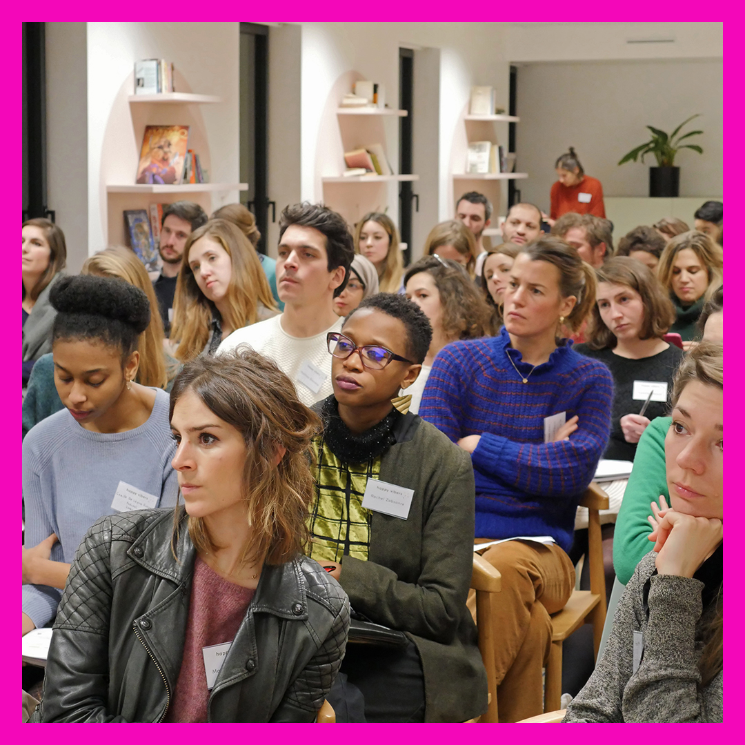 Petit souvenir de la deuxième édition de Vibes 🤩
Qui se reconnait ?

Retrouvez les premiers PITCH GOOD VIBES sur notre page instagram ! 
~
#vibes2 #podcasters #evenementparis #podcastlovers #podcastevent #evenementpodcast #podcaster #podcasteuse