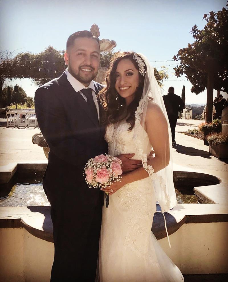 realHeatherHigh's tweet photo. My friend, Susana, is a finalist in Chaminade Resort &amp; Spa’s Story Contest. Help me rally votes: https://t.co/PNh4DWa7Gv @ChaminadeResort https://t.co/W2JsFtMjfI