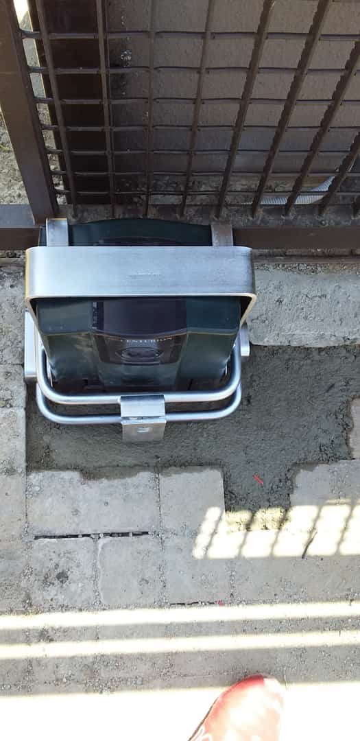 The rocking guy tweet media