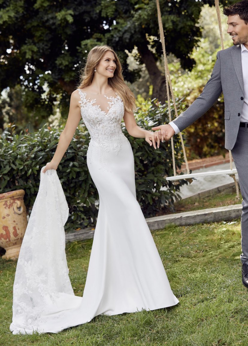 becauseiloveu2's tweet photo. 𝘋 𝘐 𝘖 𝘕 𝘐 𝘚 𝘐 𝘈  by @RonaldJoyceInt will be on the catwalk at The Last Drop Village tomorrow 😍⁣⁣
⁣⁣
#bridalfair #weddingshow #sundayfunday #boltonbride #2021bride #2020bride #weddingplanning #bolton #shoplocal #shopsmall #northwestwedding https://t.co/EawUELXBRO