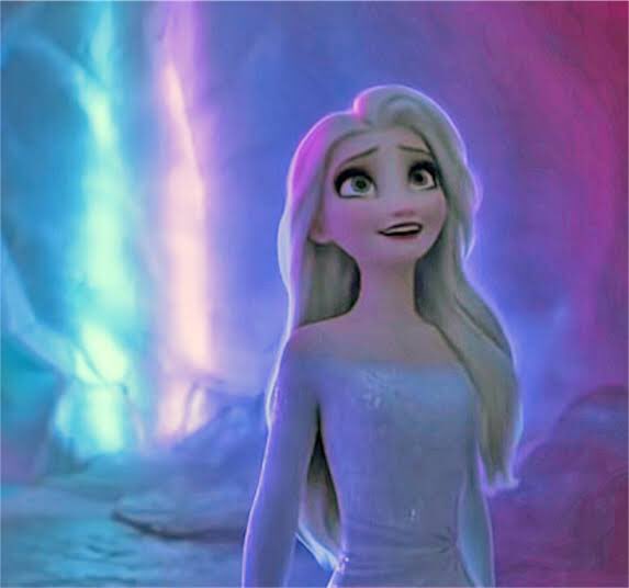 人間のマカロン على تويتر 長らく好きなディズニープリンセス は オーロラ 特にブライアローズとして暮らしていた頃 とベルだったけれど今日はそれにエルサが加わった 内省的で自分の世界があり どこか孤独なプリンセスが 好きみたい アナ雪2はストーリーよりも