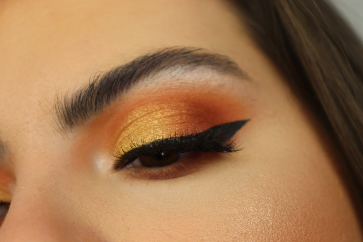 Libbi_Faith's tweet photo. @OFRACosmetics Hi! Me! Add me! Big fan of your products! https://t.co/guuYxzmULm
