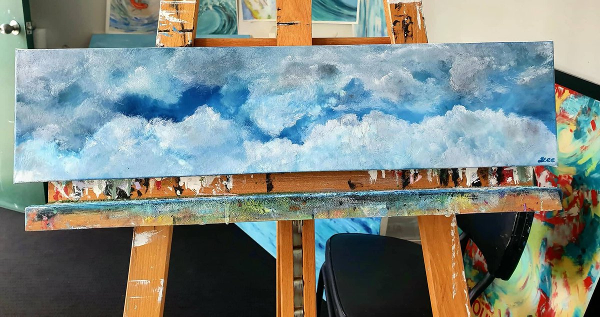 TraceyLeeCassin's tweet photo. On the easel:
'Cloudscape'
(For 'Iconic Whakatane' community artist mural collaboration).
.
#newzealandartist
#cloudscapepainting #contemporarypainting https://t.co/OQHgtfoWLO