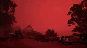 jstb4udie's tweet image. That’s not a red sky, THIS is a red sky #aussiehumor #AustraliaBurns
