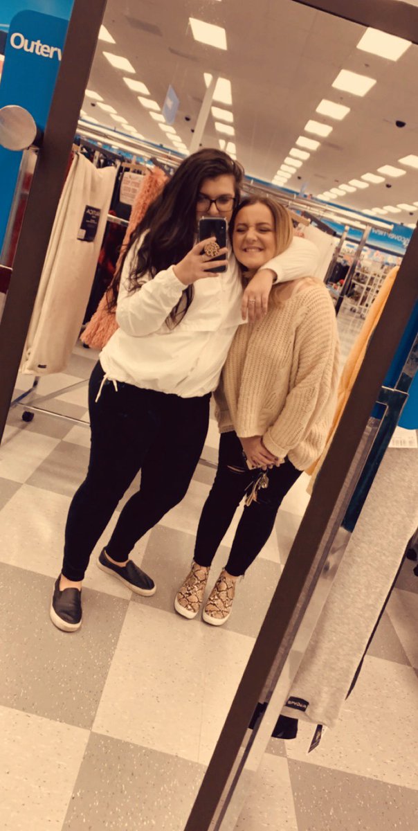 That’s my best friend, that’s my best friend 🥵 <a href="/maryk1aire/">Mk</a>
