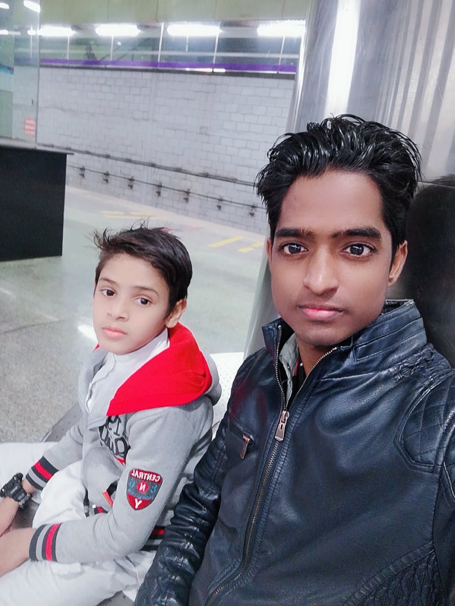 shakirhussain94's tweet photo. Brother ❤️
#arif #skrsrk #srkskr https://t.co/5U6aEhpPyB