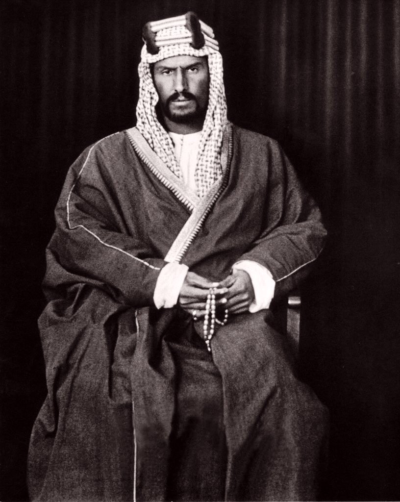 Shaker_KSA2's tweet photo. في مثل هذا اليوم 4 يناير 
ولد رجل عظيم الذي جعل من السعودية أيقونة الشرق الأوسط التي تترقبها الأعين في كل مكان، فأصبحت حجر الأساس في محيطها وحازت على مكانتها المستحقة في المجتمعات الدولية نظير جهودها الحثيثة في قمع الإرهاب وريادتها لمبادرات السلام وثقلها السياسي والديني وتزعمها https://t.co/8X95vueV8L
