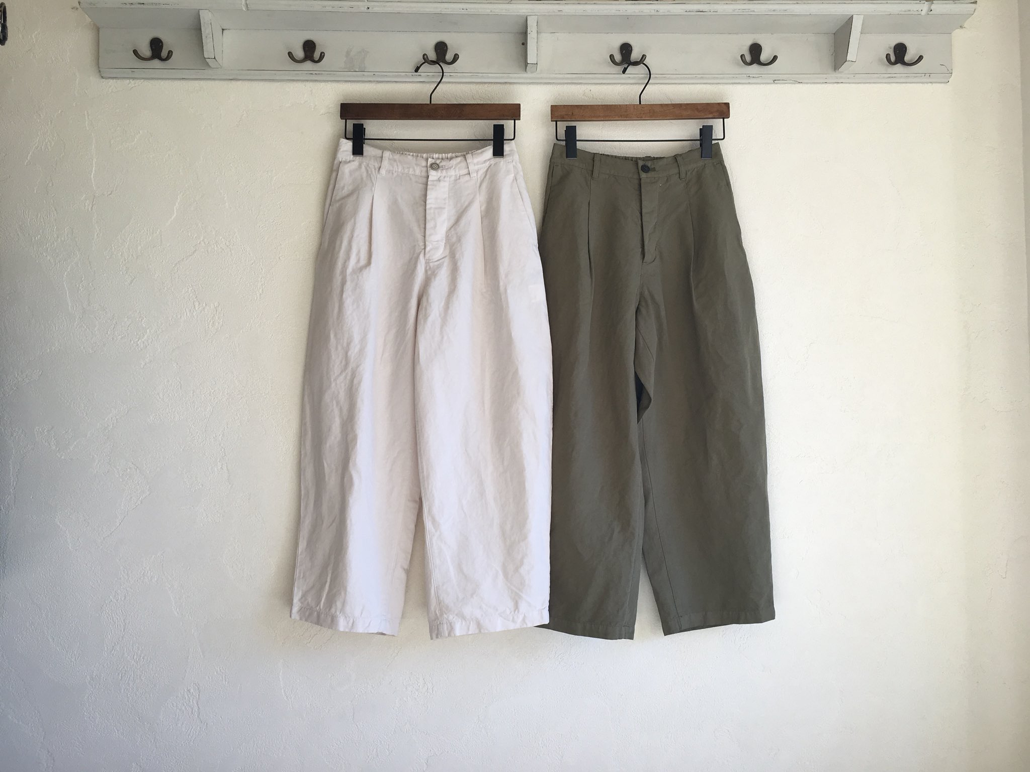 試着のみ】ネストローブ コットンリネンタックテーパードパンツ