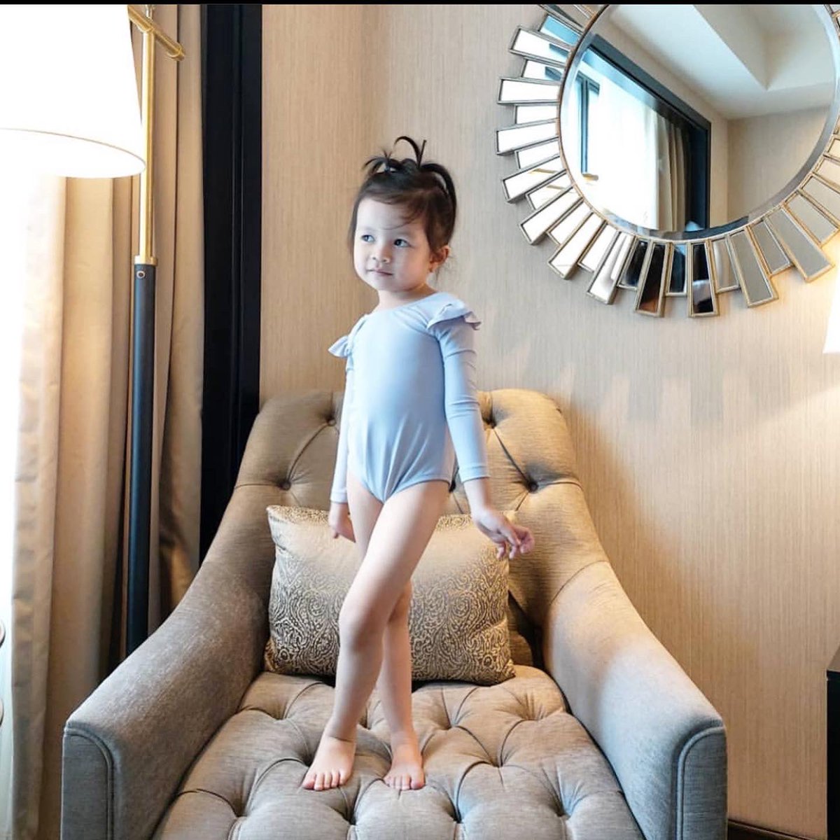 Just sit back, enjoy, relax and let our comfy bed make you feels like home. Plan your Weekend staycation with your family in the capital city’s most vibrant and famous Sudirman area at AYANA Midplaza, JAKARTA. 
Pictured here our lovely little guest @rereehana15.