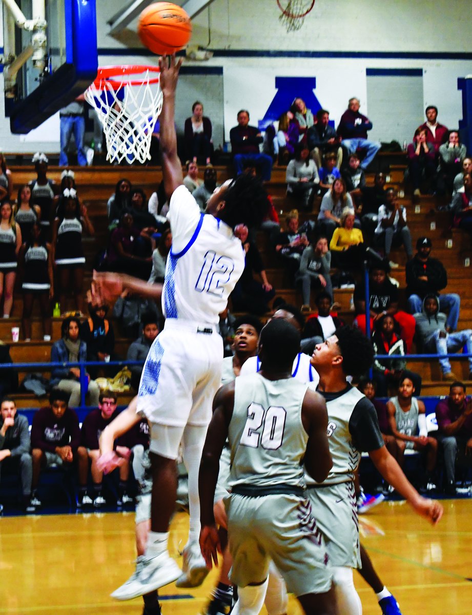 kevineckleberry's tweet photo. The LaGrange Grangers are 14-0 after beating Central-Carroll 54-52 in their Region 5-AAAA opener. Kobe Jones led LaGrange with 15 points, and D.J. Burks scored 13 points. What a season it's been for the Grangers, and they'll try to keep it going with a win at Cedartown Saturday. https://t.co/8MBwgIrJjA