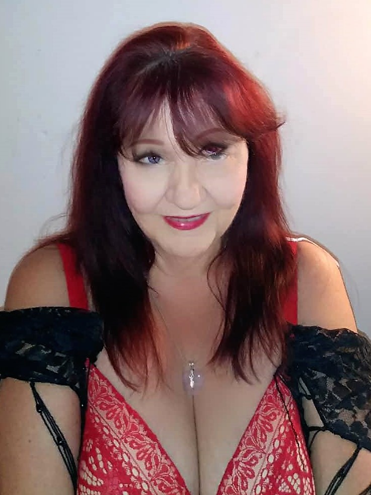 autumnrayne1972's tweet photo. @UsloveCom CUM SAY HELLO TO SEXY MORGAN 671 !! #phonesex #redhead #bigboobs #uslove #notaboos #sensualtarot https://t.co/BidkYGVErW