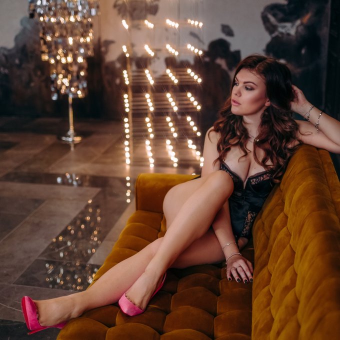 Catch Me online if you are lucky enough, at https://t.co/nGxXRcCk7A cause I won't be there for too long<a href="/tag/findom"class="tags"><span>#findom</span></a><a href="/tag/paypig"class="tags"><span>#paypig</span></a><a href="/tag/moneyslave"class="tags"><span>#moneyslave</span></a><a href="/tag/femfom"class="tags"><span>#femfom</span></a>