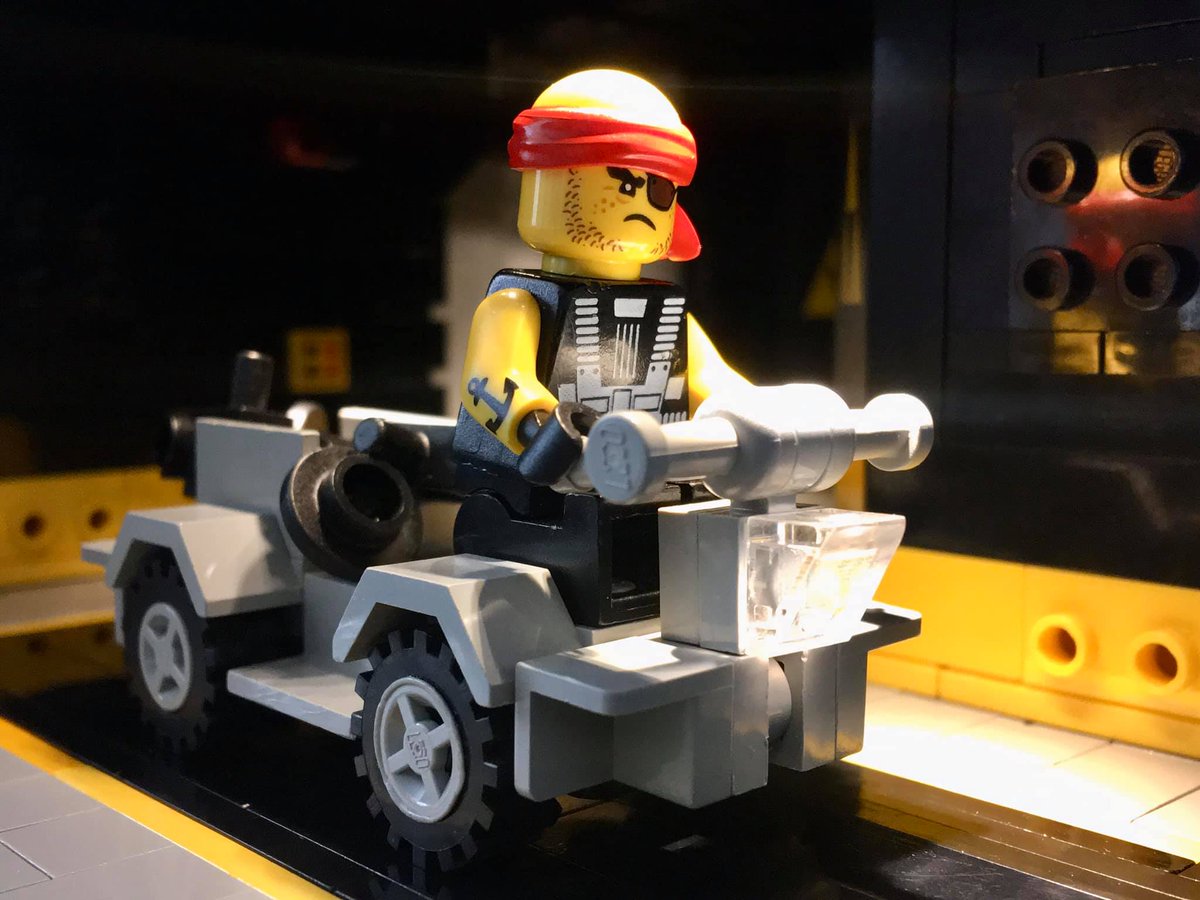 BlacktronSF's tweet photo. The devil is in the details! Commander Yamoto's troops prepare for a mission. @BlacktronSF
 #LEGO #blacktron https://t.co/gskf0pKr0f