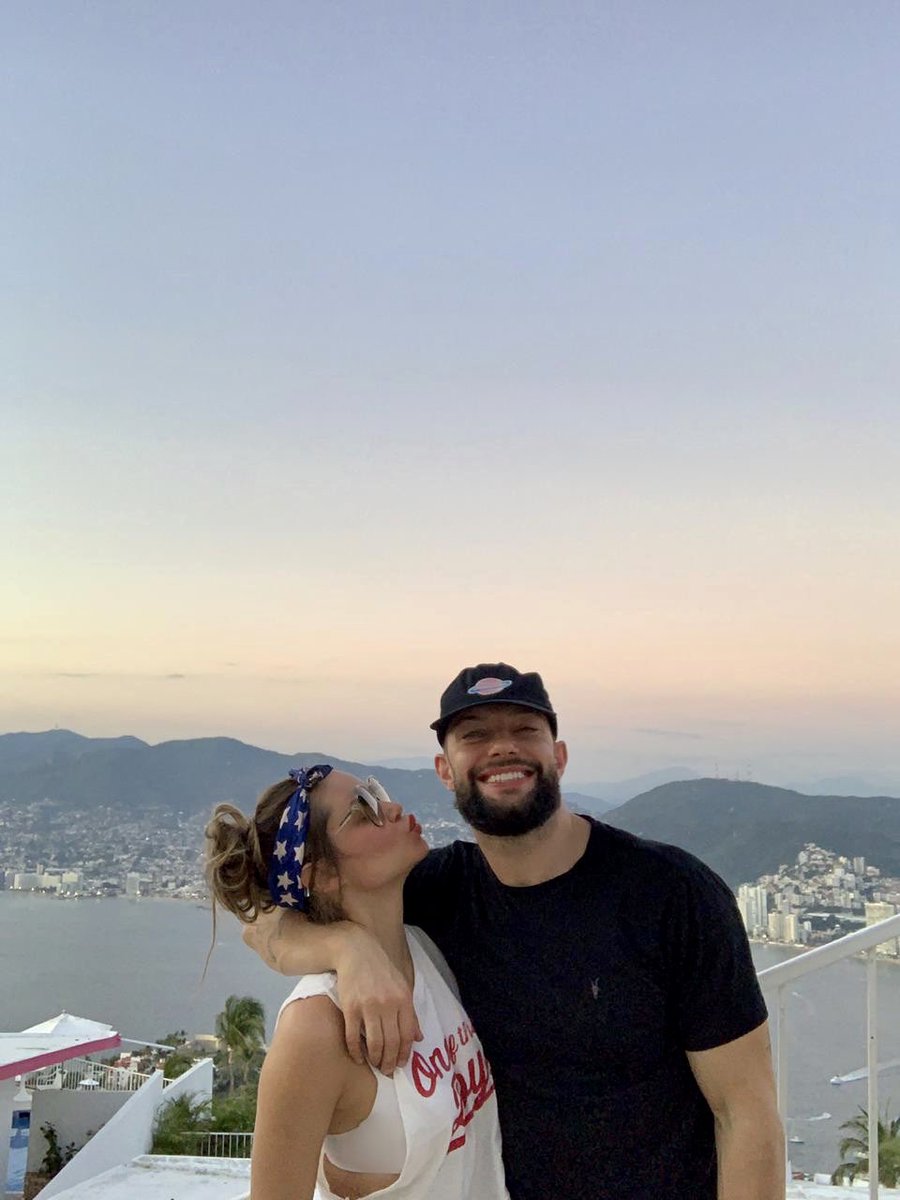 FinnBalor's tweet photo. 😘🪐 https://t.co/IXSs2MWQ8t