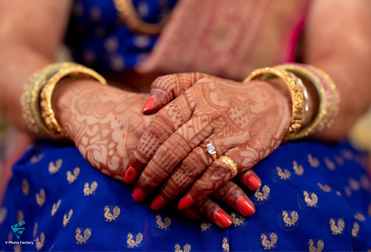 VijPhotoFactory's tweet photo. Moments from the marriage!

#Vijayawada #weddingphotography #weddingphotographer #photography #Guntur #Hyderabad #VPhotoFactory #VPF https://t.co/VaEtJ31opA