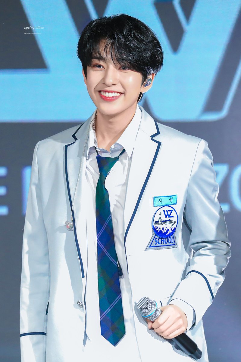 SpringVibes_'s tweet image. 191124
#위인더존 #시현 #SHIHYUN