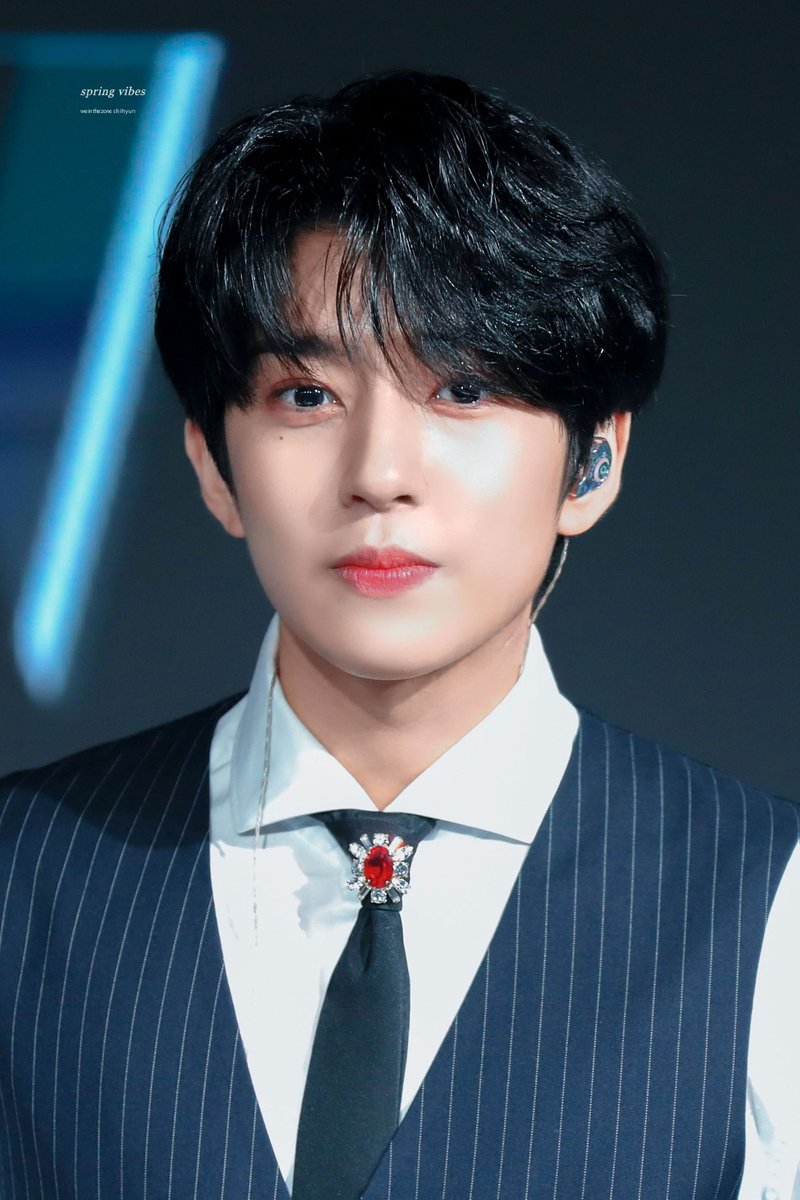 SpringVibes_'s tweet image. 191124
#위인더존 #시현 #SHIHYUN