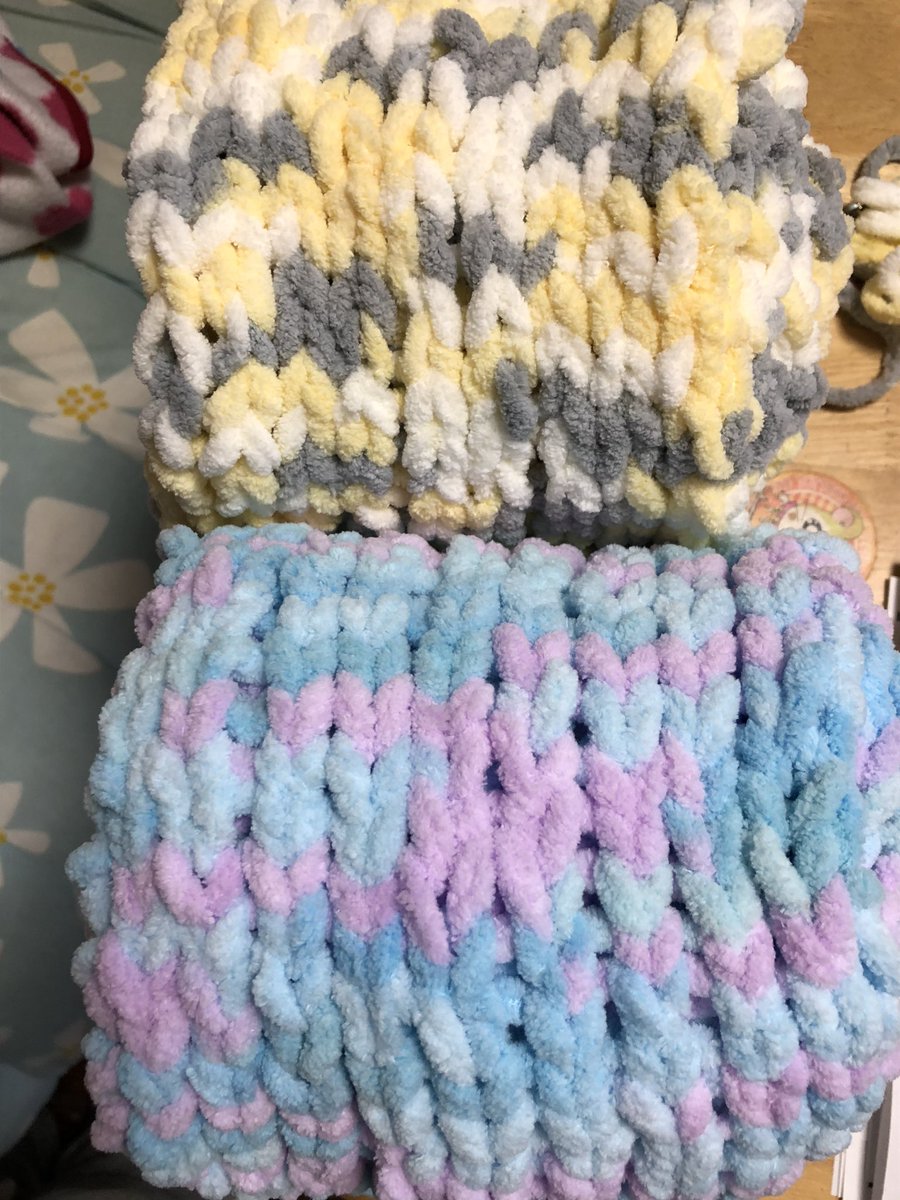 ようしゃん もふもふの糸が気に入ったので マフラー編みました 手作り大好き