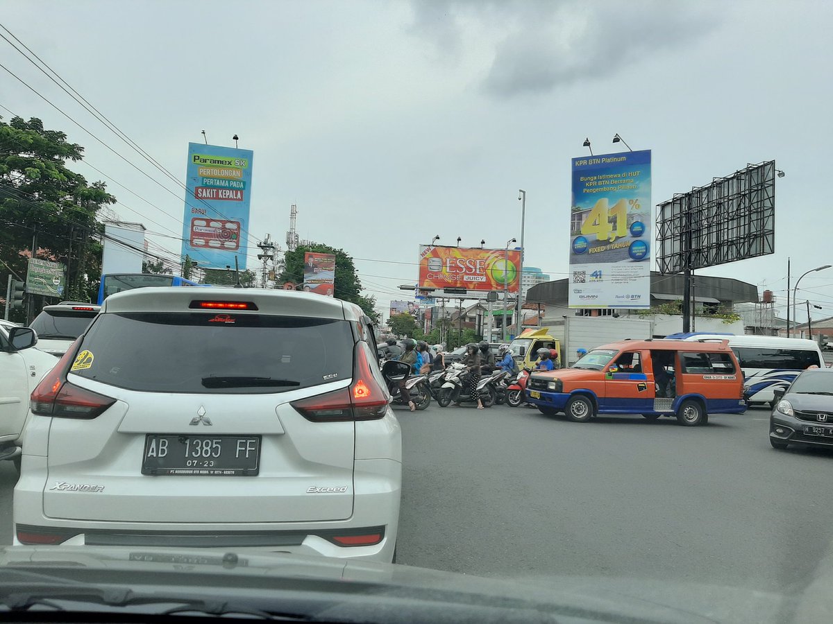 Melihat Keadaan Lalu Lintas Di Semarang Melalui Pantauan CCTV Online