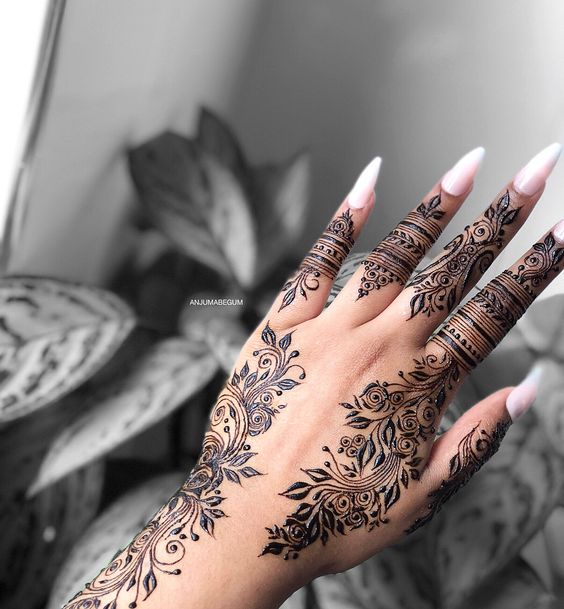 Stylish and Trendy Mehndi Designs...
.
.
.
.
#mehndi #mehndidesigns #mehndidesign #mehndiinspire #mehndihenna #mehndipattern #mehndiart #mehndiparty #mehandi #mehandiart #mehandiartist #simplemehndi #arabicmehndi #legmehndi #fullhandmehndi #bridalmehndi #partymehndi #easymehndi