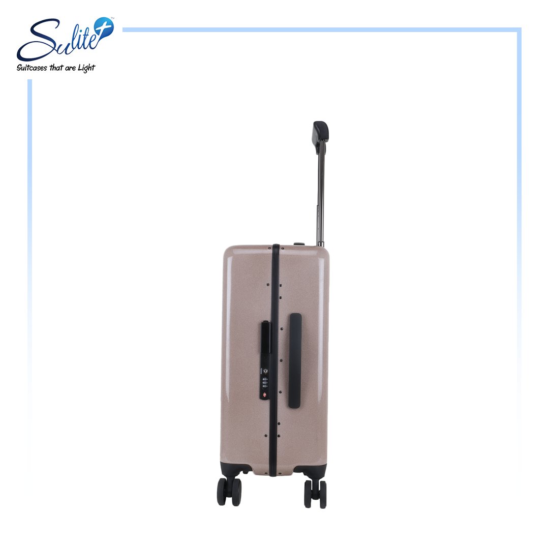 SuliteBags's tweet photo. Grab your favourite travel partner before they’re gone- #Gliter_Sulite_Bags
Call Us📲+91-8375048868 👉https://t.co/ibN5p5eHa5
#PerfectTravelBags #BuyASuitcase #StyleInHand #TravelCarrier #PlanUpcomingWeekendWithSulite #RangerSuliteBags #Bagpack https://t.co/i1VwVSLB84