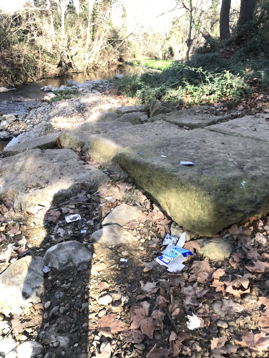 saretabs's tweet photo. SOS NATURA Tan costa no embrutar la natura? És desesperant... #sosnatura https://t.co/Cr4HjP53Zy