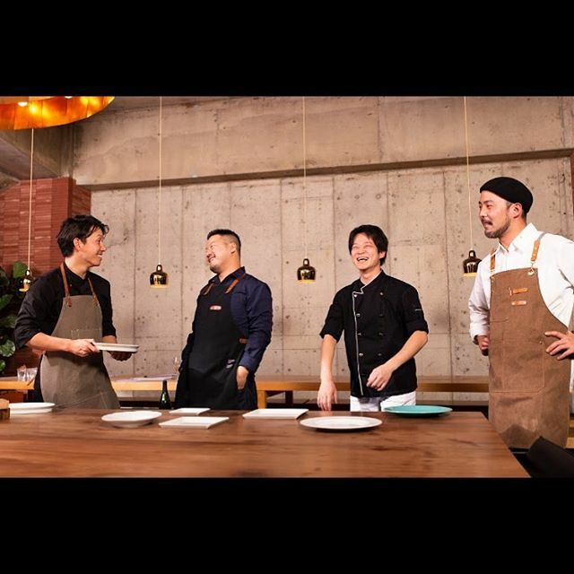 1月20日 7周年スペシャルディナー
Facebook、Instagramへの宣伝開始から約1週間、たくさんのお問い合わせをいただきまして40席全て完売いたしました。本当にありがとうございます。
現在キャンセルをお待ちのお客様のご予約も承っております。
よろしくお願いいたします。
#kiln#四条#薪焼き#河原町