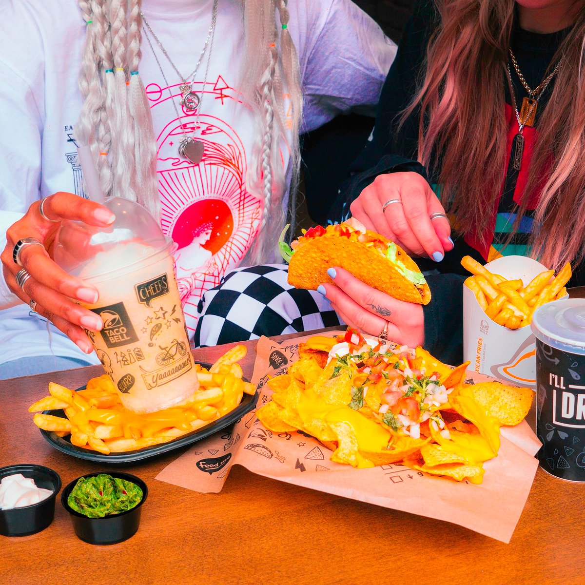 BroadStreetMall's tweet photo. We would like to thank those who have visited Taco Bell so far!🌮 The restaurant welcomed thousands of you within the first week of opening 🎉 Remember Taco Bell is open 11:00 - 23:00 every day! https://t.co/ILzAK2O0xx