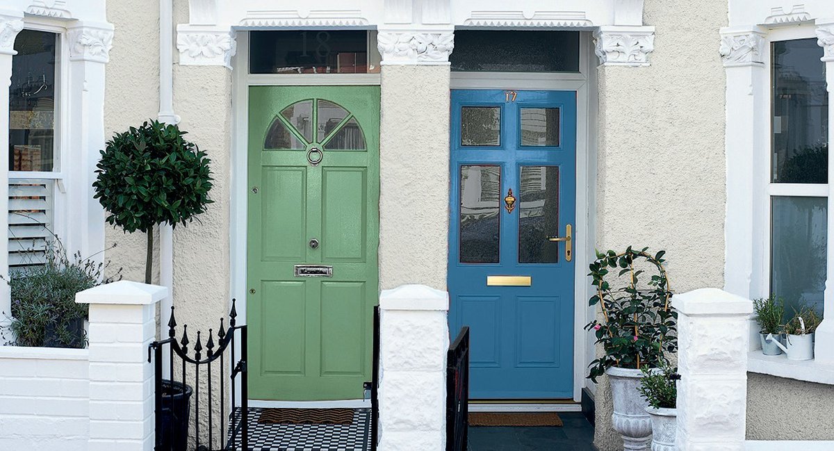 A splash of colour on your front door does wonders to brighten up the outside of your home. (@duluxirl)

#paint #colour #brightenyourworld #exteriordesign #welcome