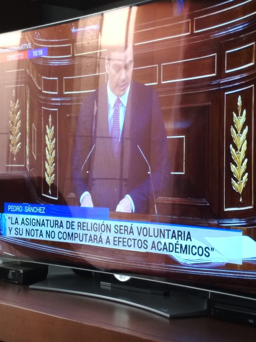 _DOCeRe_'s tweet photo. El gobierno del progreso viene a disfrazarse de Mendizabal y a ningunear el derecho de los padres y el trabajo y el esfuerzo de los alumnos y sus profesores de Religión... @sanchezcastejon usted se irá y la asignatura de Religión seguirá ahí. Al tiempo.
#ReliSi #Dignidad #ley https://t.co/MYbOPUi400