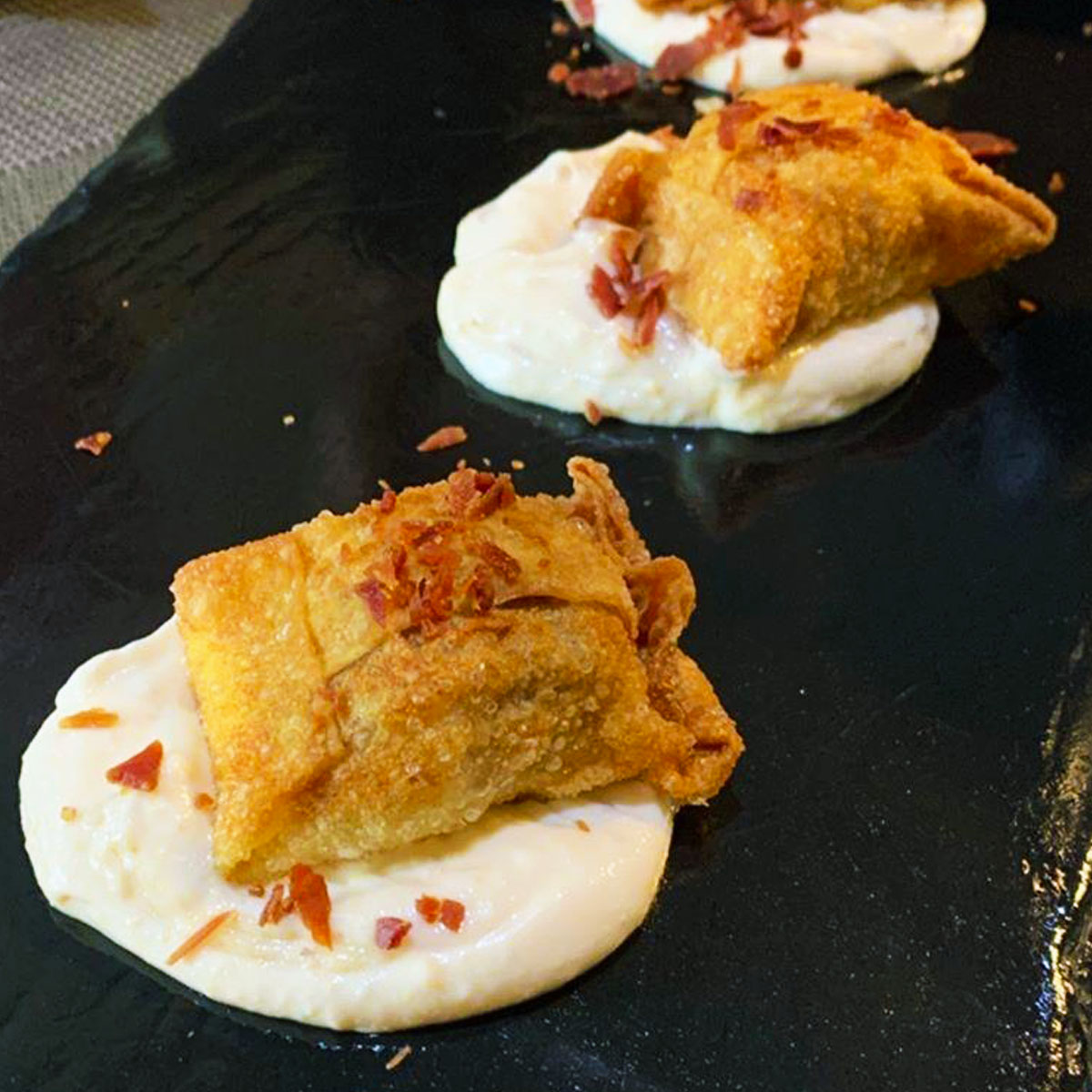 Existen pocas cosas mejores que un sabor sorprendente, que de deshace poco a poco, jugando con los sentidos y dejándose querer por el tiempo😍
Existen pocas sensaciones más especiales que verte saborear nuestra gastronomía.
Bienvenid@ a casa, bienvenid@ a Sasha😊
📷Mariela Siegel