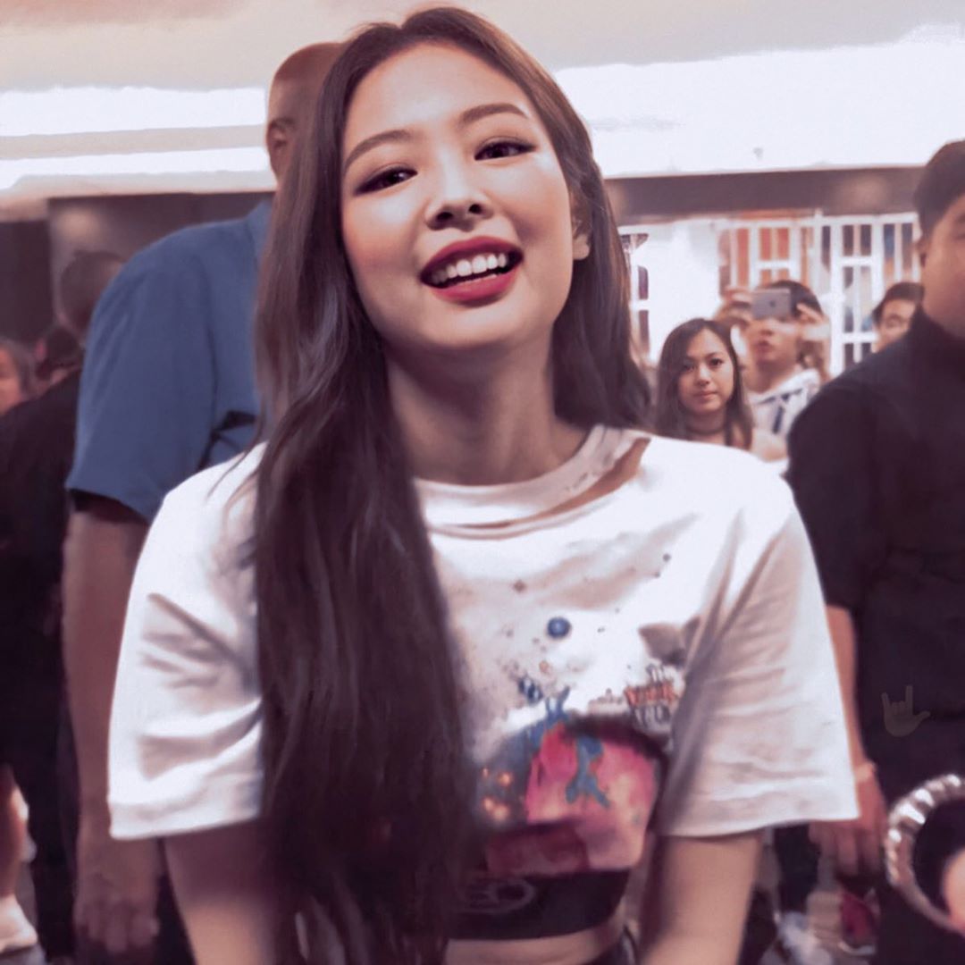 ismylife13579's tweet photo. what a woman! ✨🤍
#jennie #blackpink #jendeukie #jennieicon https://t.co/pP6buqd6hc