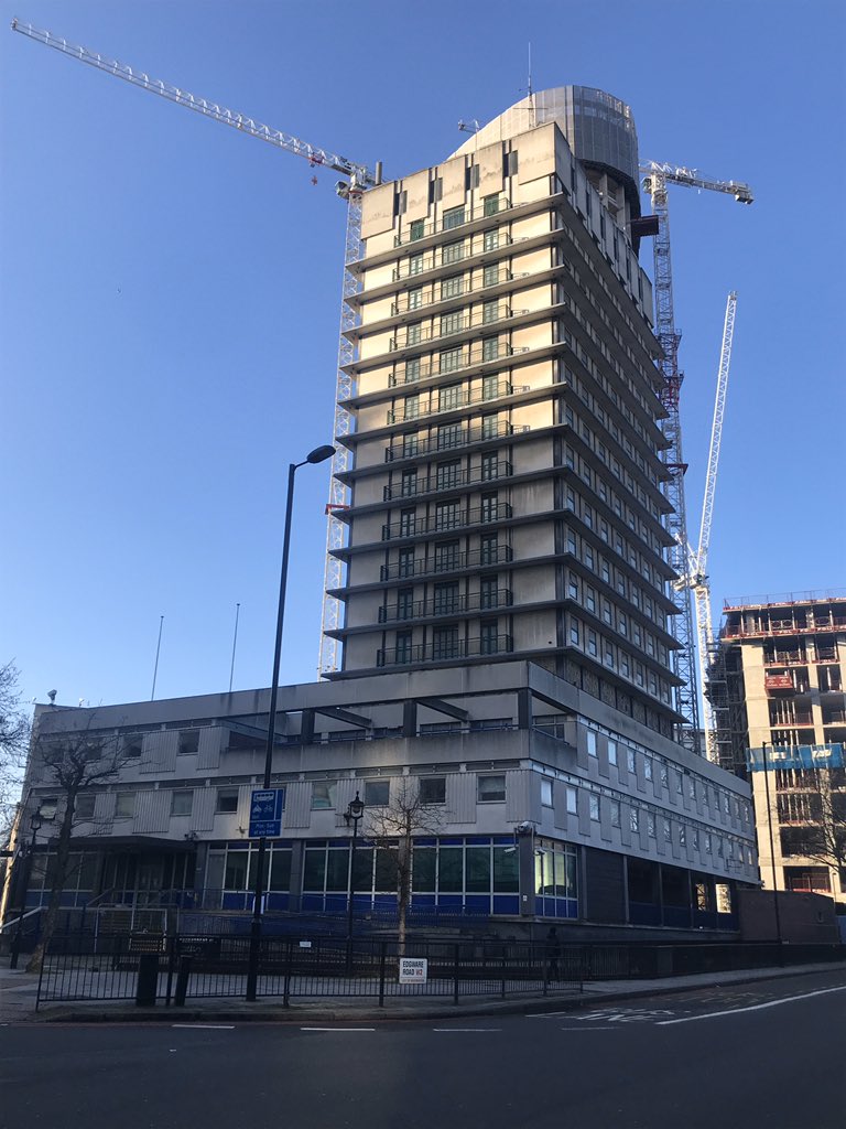 Paddington Green Police Station #littlevenice has been lying empty for a few years now - Can’t the top floors be used for short-life housing while its fate decided? <a href="/inpaddington/">Grand Union Paddington</a> <a href="/MarbleArchLDN/">Marble Arch London</a>