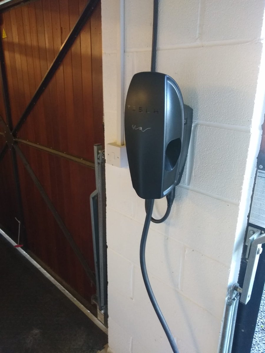 Happy New Year!!  Here at ECPUK we kicked it off by installing this great looking Tesla Charge Point below!! #evcharging #evchargers #ElectricVehicles #electriccar