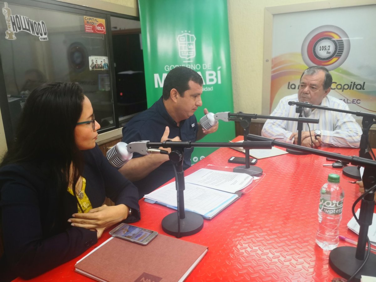 PrefecturManabi's tweet photo. 🤝 Vamos a complementar la entrega de semillas y los sistemas de riego, fortaleciendo tambien la comercialización. Necesitamos precios justos para los consumidores pero también para los agricultores. @LeoOrlandoA #InformeRadial #GobiernoDeManabí 📻 https://t.co/sf37DcejAV