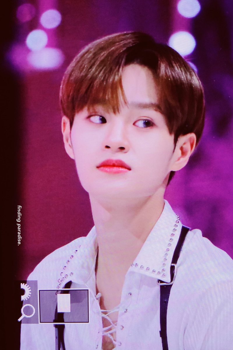 fp_0129's tweet photo. 200104 우리 대휘 성인되고 보니까 진짜 더 으른같네😊 대휘야 수상 추카추카👏🏻👏🏻👏🏻
#AB6IX #대휘 #이대휘 #DAEHWI #LEEDAEHWI https://t.co/Q4Bk3MFhSZ
