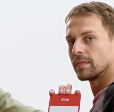 jenmetr's tweet photo. he looks so cute in this hairstyle 😭❤️#atiye #metinakdülger #TheGift https://t.co/Uf6JW65KJU